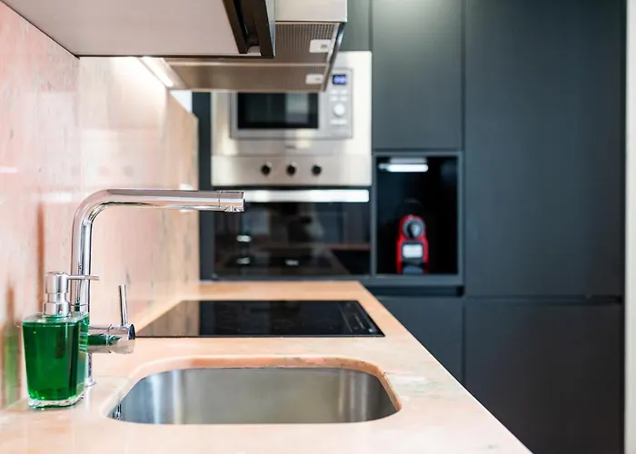 Wekey Homes Aben Humeya, Centro